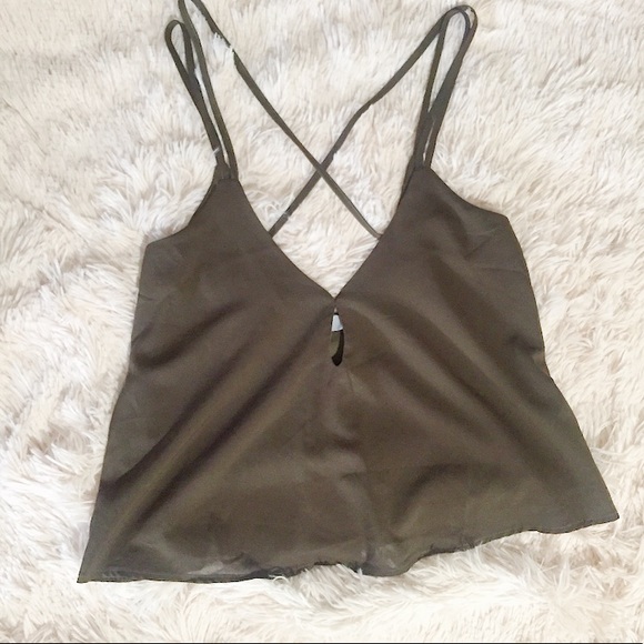 Tobi Tops - ❤️3/$15 Tobi Olive Green Crop Top